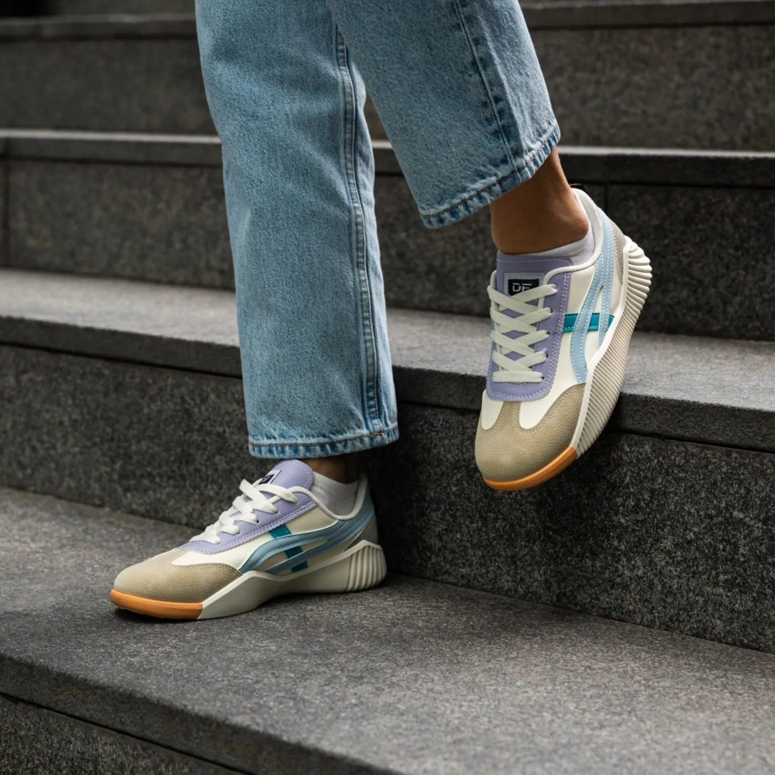 Katy – Women's Minimalist Retro-Inspired Sneakers