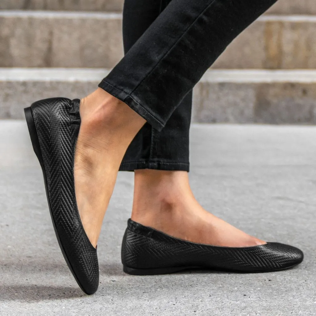 Scrunch | Black Embossed